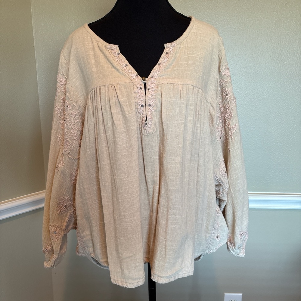$7 sale/ everything $7/ 
RAGA Cream Boho Peasant Blouse with Lace Trim